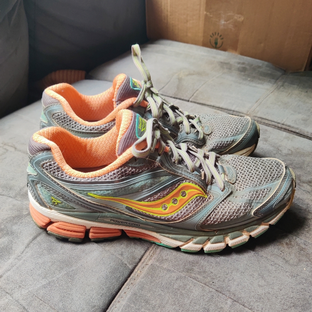 Saucony Running Shoes 10